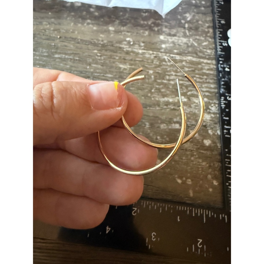 Lot of 10 Pairs Gold Tone Hoop Earrings 1.5 Inch Polished Fashion Jewelry Bulk
